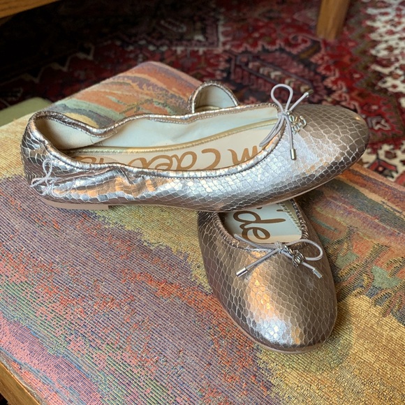 Sam Edelman Rose Gold Ballet Flats. Size 7 1/2. Worn once. - Picture 2 of 6